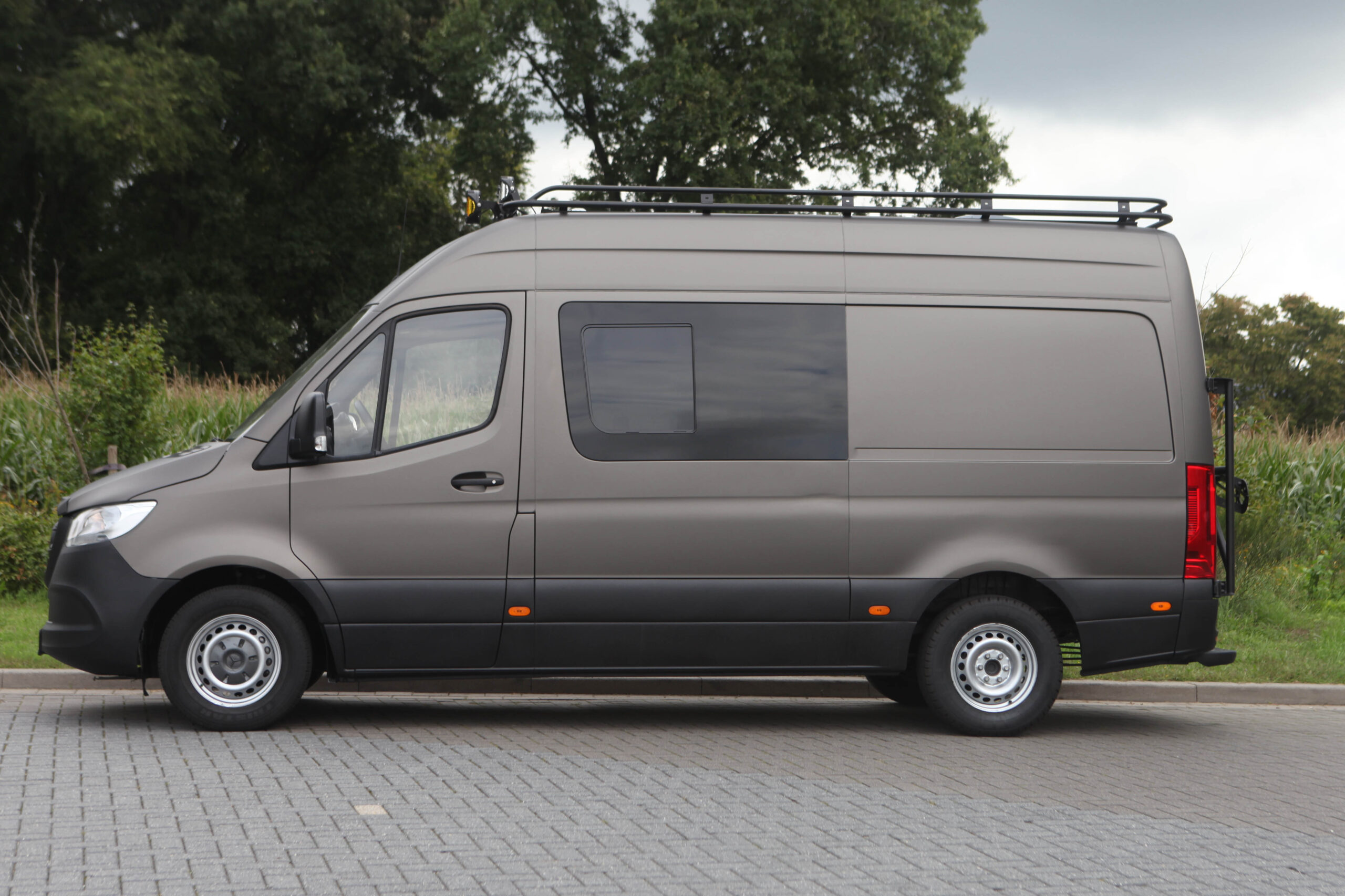 Voor Kipari Automotive